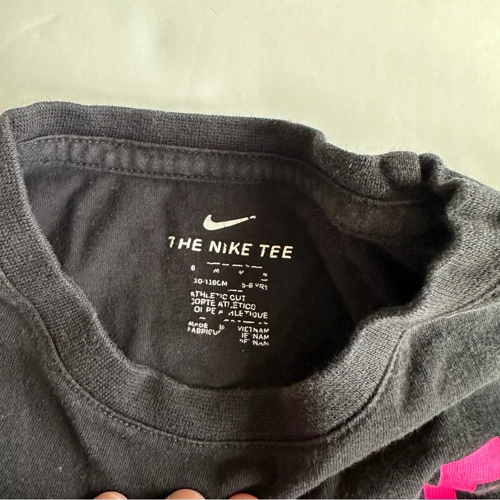 Nike tee